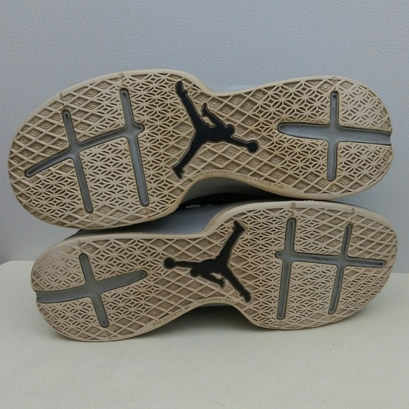 Jordan Gray Suede Leather Upper Round Toe Lace Up Low Top Platform Sneaker Shoe - Picture 6 of 8